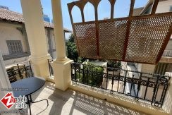 High Ceiling Apartment in Historical Building for Rent