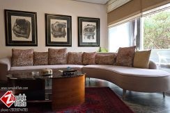 Meticulously Decorated with an Artistic Flair Meticulously Decorated with an Artistic Flair